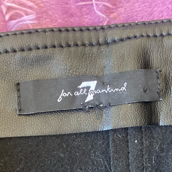 NEW 7 For All Mankind Faux Leather Puff Sleeve Crop Top in Black - Picture 7 of 13